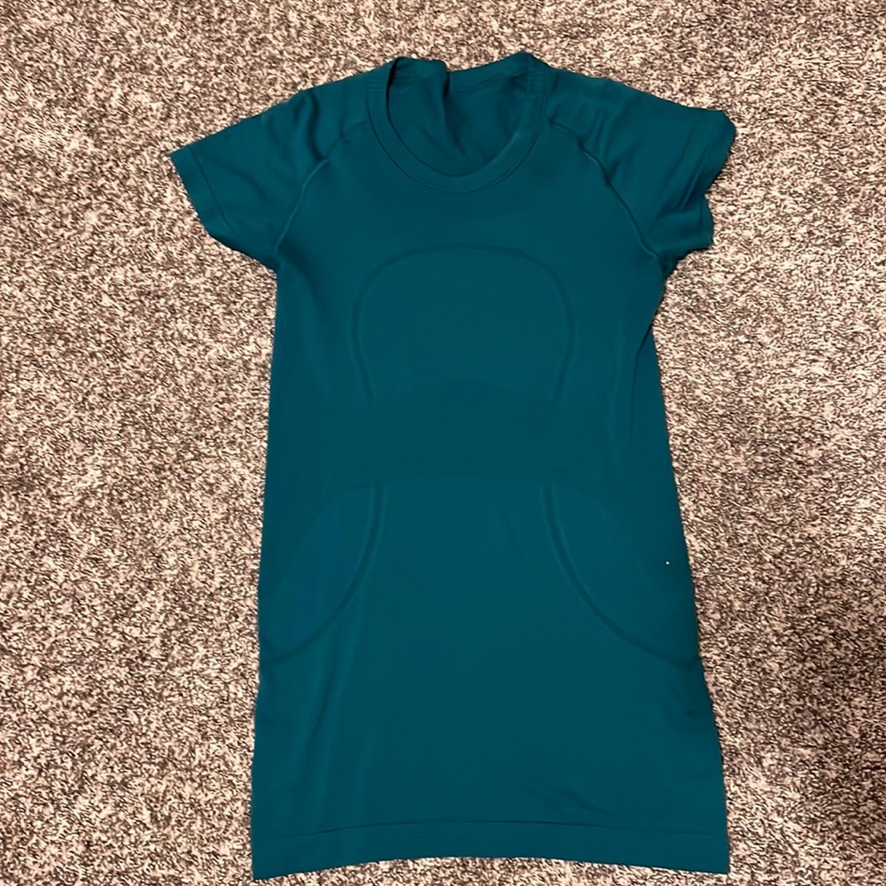 Lululemon swiftly tech size 6!